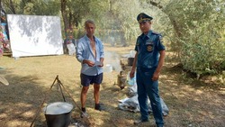 В Камызякском районе сотрудники МЧС в День рыбака провели рейд