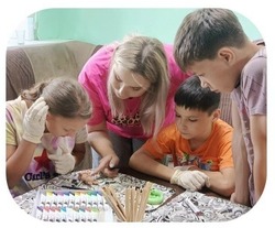 Воспитанников камызякского детского центра научили варить мыло