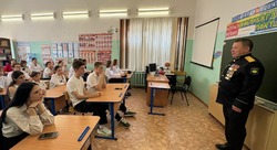 Лицей № 1 города Камызяка посетил участник СВО