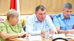 В камызякском селе прошел выездной прием граждан