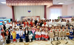 Камызякские дошкольники открыли Год единства народов России