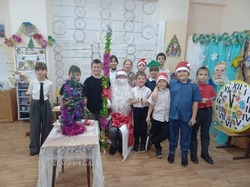 Камызякские юные актёры отметили Новый год