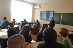 В камызякском колледже прошла игра «Имею право!»