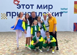 Камызякская школьница вошла в число лучших детских стендаперов