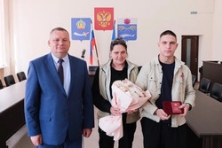 Камызякских военнослужащих наградили орденами Мужества