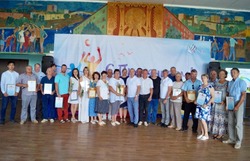 Камызякских спортсменов наградили в честь профессионального праздника