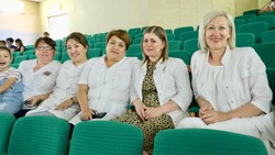 Камызякских медиков поздравили с профессиональным праздником
