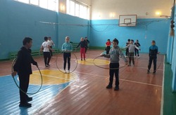 Школьникам Камызякского района прививают любовь к спорту