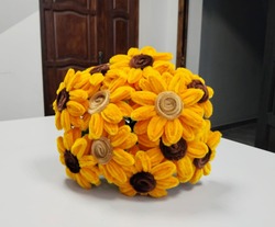 В Волго-Каспийском доме-интернате прошёл мастер-класс по изготовлению цветов