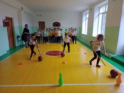В Камызякской четвертой школе прошли «Весёлые старты»