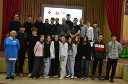 Камызякских подростков учат оказывать первую помощь