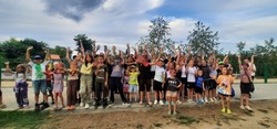Воспитанников камызякского детского центра учат играть