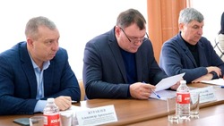 Михаил Черкасов ответил на вопросы камызякцев