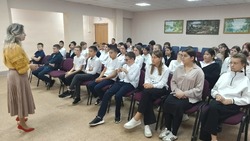 В камызякских школах проходят встречи с наркологом