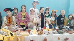 В камызякских школах продолжают идти осенние ярмарки