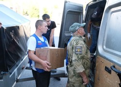 Из Камызяка отправили 60-ю партию гуманитарной помощи в зону СВО