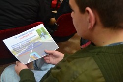 Со студентами Камызякского сельхозколледжа пообщались полицейские