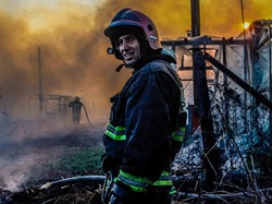 В Камызякском районе сгорели четыре хозяйственные постройки