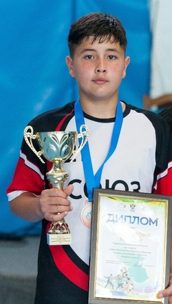 Камызякский гандболист успешно играет на уровне России