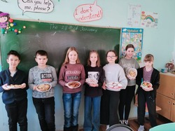 В камызякской школе дети учат английский на кухне