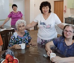 В камызякском доме-интернате прошло знакомство с новыми постояльцами 