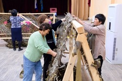 Жители камызякского села передали на фронт более 600 масксетей