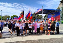 Камызякцы приехали на митинг-концерт в поддержку референдума в Донбассе