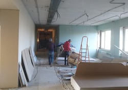 В Камызякском районе идёт ремонт участковой больницы