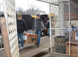 В Камызяк прибыла крупная партия помощи фронту