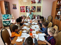 Камызякская художница выступила в астраханском Доме ремёсел 