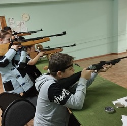 В Камызяке прошли соревнования по стрельбе