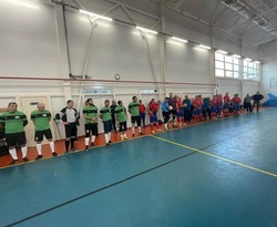Камызякские ветераны-футболисты участвуют в турнире памяти Анатолия Гужвина