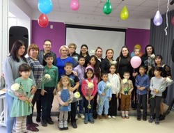 Общественные организации устроили праздник для мам в Камызякской модельной библиотеке