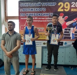 Камызякские кикбоксёры завоевали первые места на турнире в Волжском