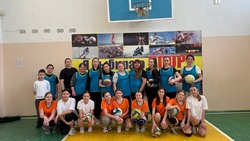 В камызякской школе прошёл турнир «Мамы против дочек» 