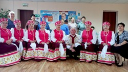 Камызякский народный ансамбль «Воложка» дал концерт в посёлке Качкаринский