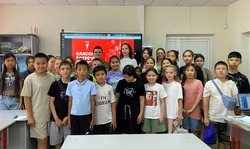 Юные камызякцы побывали на встрече с участником СВО