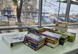 Камызякской библиотеке подарили книги
