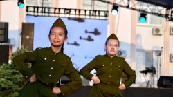 В Камызяке в честь Дня Победы прошёл большой праздничный концерт