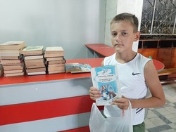 Камызякцы собирают книги для ДНР и ЛНР