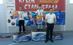 Камызякский школьник стал победителем турнира по кикбоксингу в Волгограде