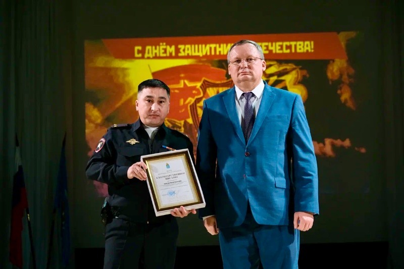 В Камызякском районе поздравили защитников Отечества