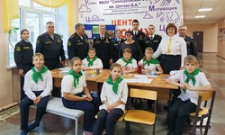 Камызякских школьников агитируют учиться на моряков и речников