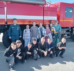 Камызякские школьники познакомились с работой спасателей