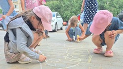 В Камызяке прошла акция «Встречаем лето!»