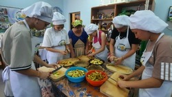 В камызякском детском центре отметили Яблочный Спас