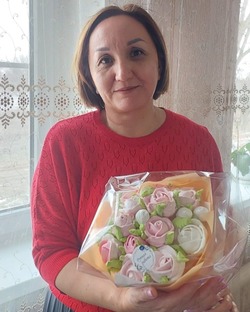 Кондитер из Камызяка мастерит съедобные цветы