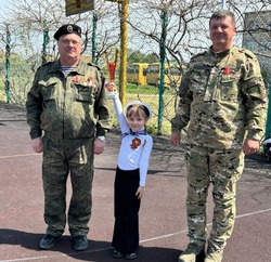 В камызякском селе прошёл «Смотр строя и песни» 