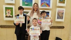 Ученики Камызякской школы искусств отличились в конкурсе «Краски детства»