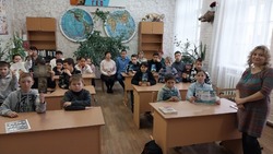 С учениками камызякской школы встретилась нарколог-психиатр